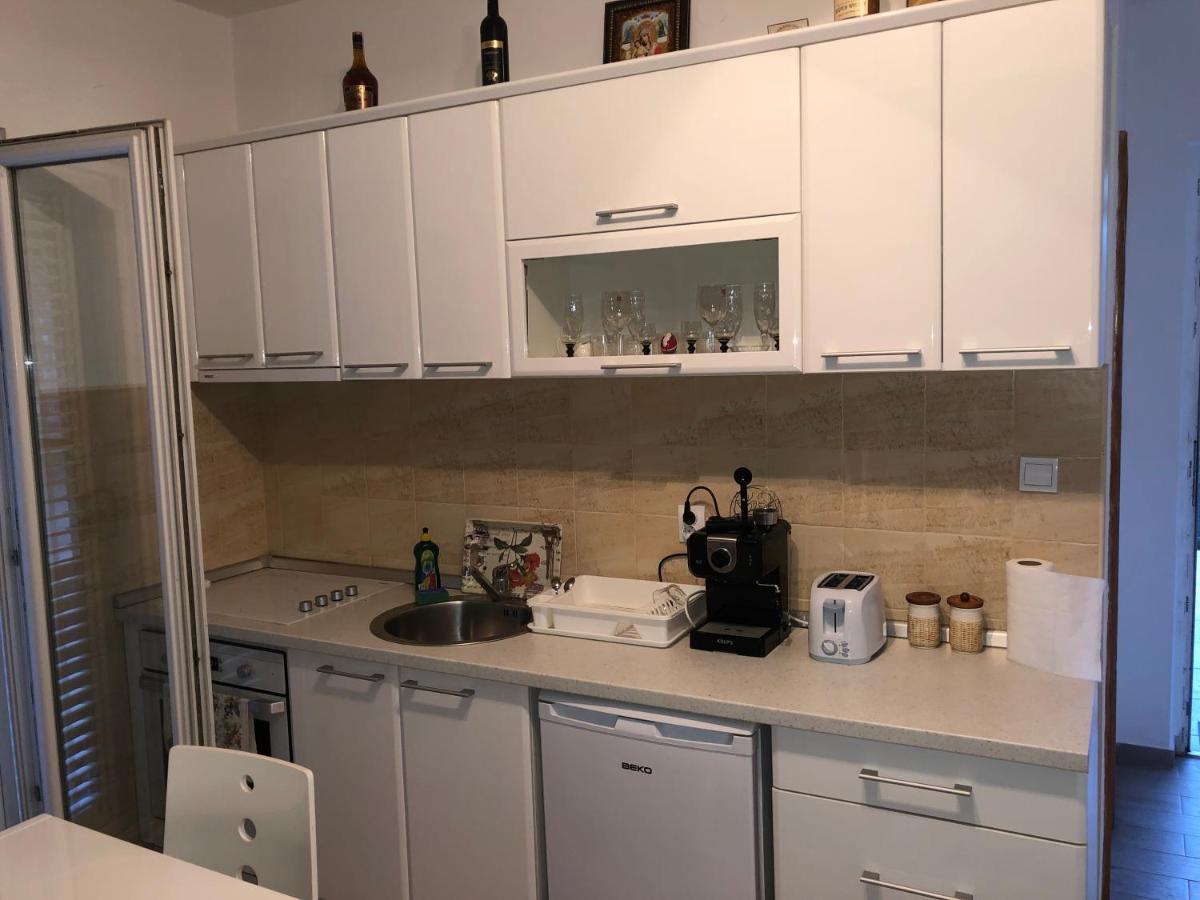 Apartman Iskra Lägenhet Bijela Exteriör bild