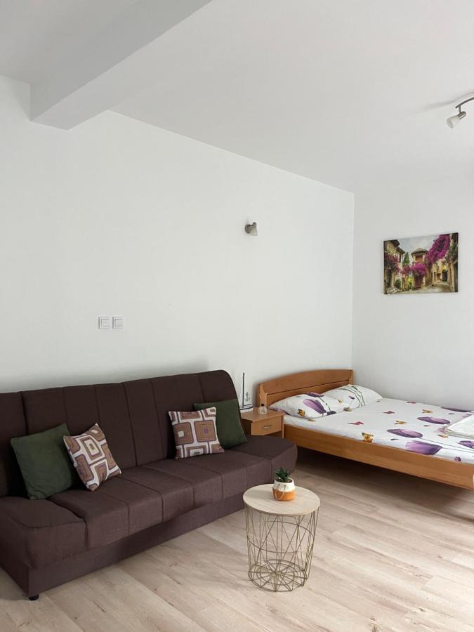 Apartman Iskra Lägenhet Bijela Exteriör bild