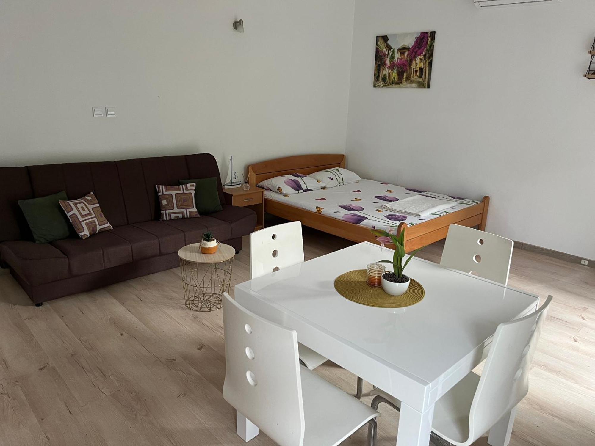 Apartman Iskra Lägenhet Bijela Exteriör bild